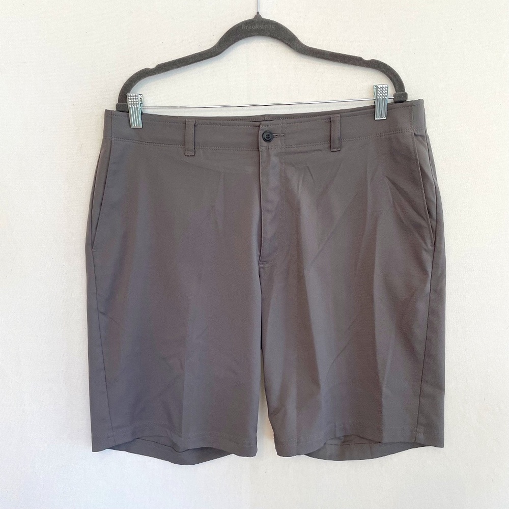PGA TOUR Mens Size 38 Waist Gray Flat Front Golf Shorts Pockets Stretch